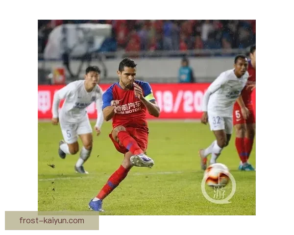 克鲁伊夫比赛节奏持续提升，球队表现逐渐趋于稳定。